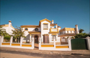 Magnífica Villa a 3 min de la playa de La Jara